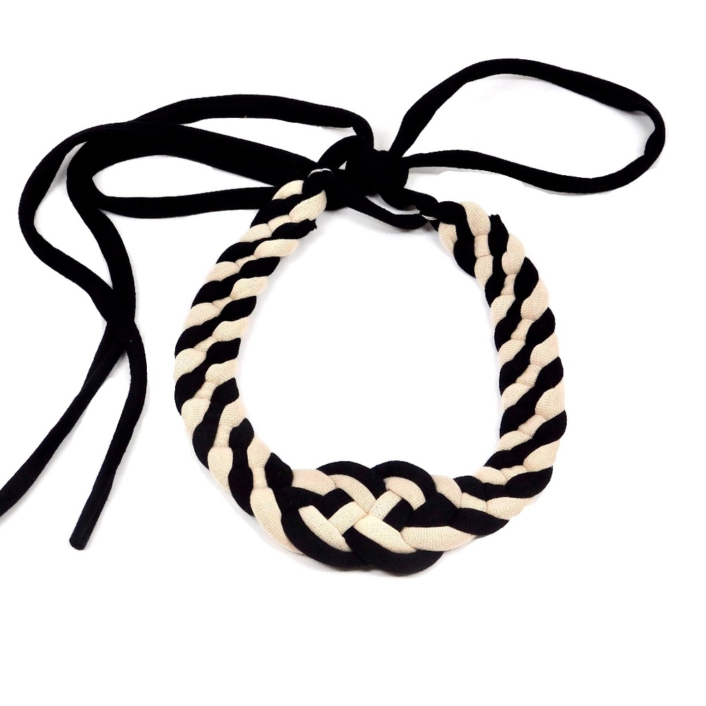 Black & Cream Knot Choker (NWOT)